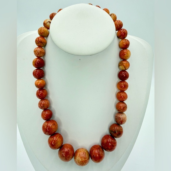 Jewelry - Vintage Genuine Apple Coral Graduated Bead Necklace 16” Barrel Clasp